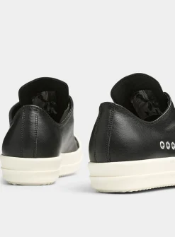 Leather low-top sneaker