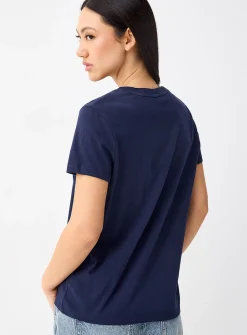 Little embroidery tee