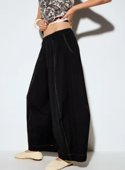 Loose elastic-waist barrel pant