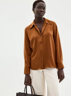 Loose fluid satin shirt
