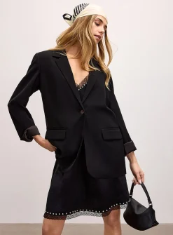 Loose fluid single-button blazer