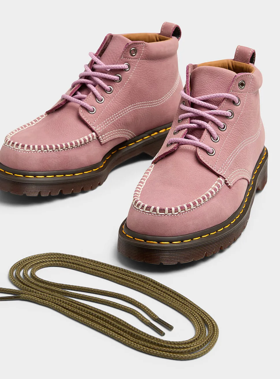 Lowell Chukka dusty pink boots