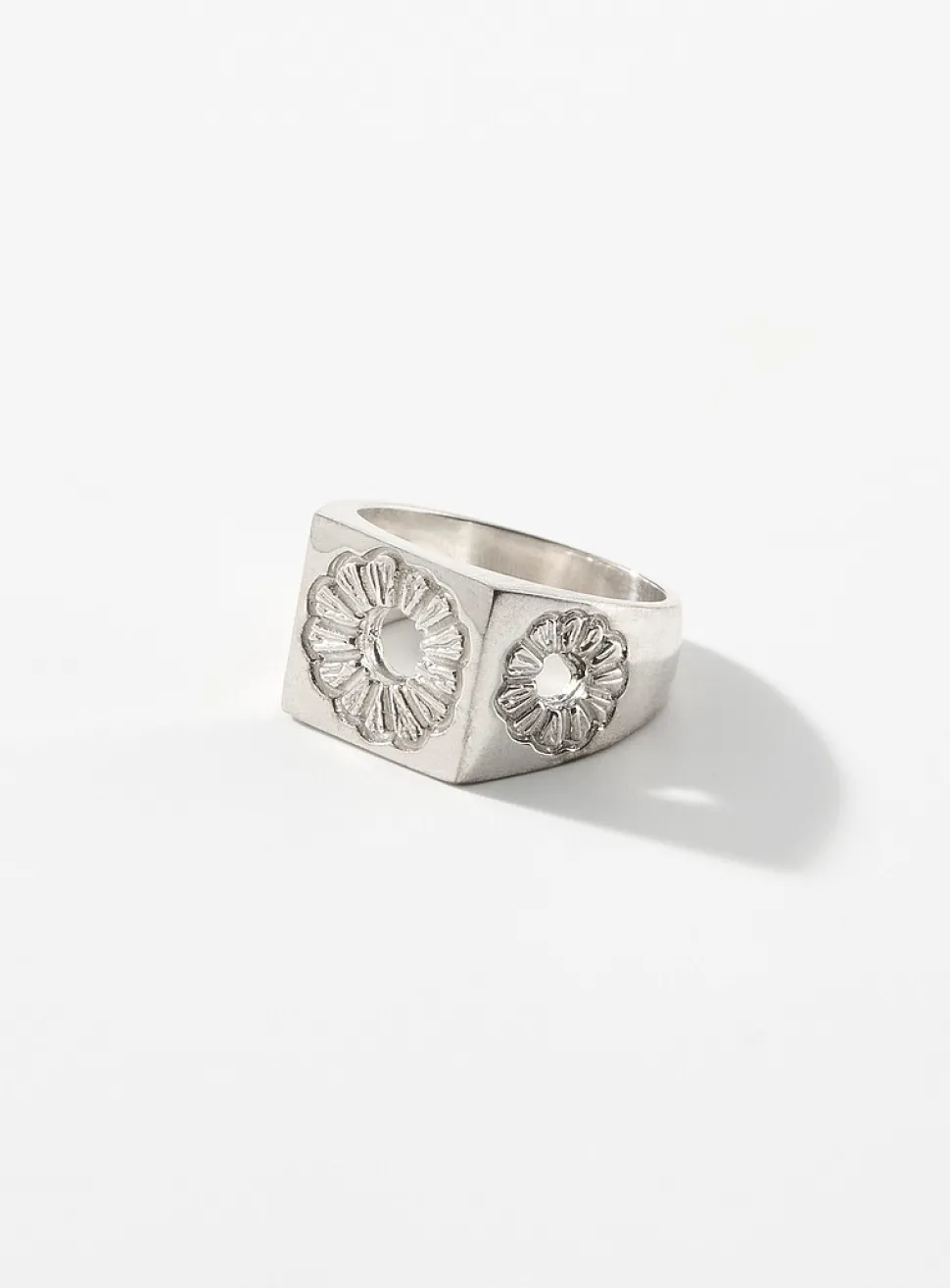 Marigold signet ring