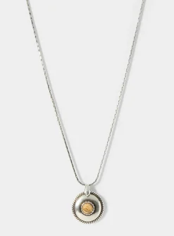 Medallion pendant necklace
