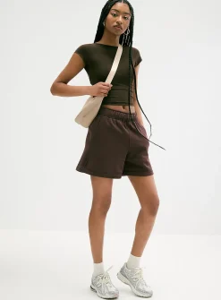 Mid-thigh fleece short