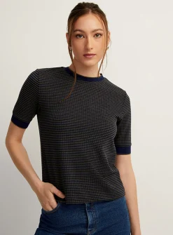 Mini-circle stripes T-shirt