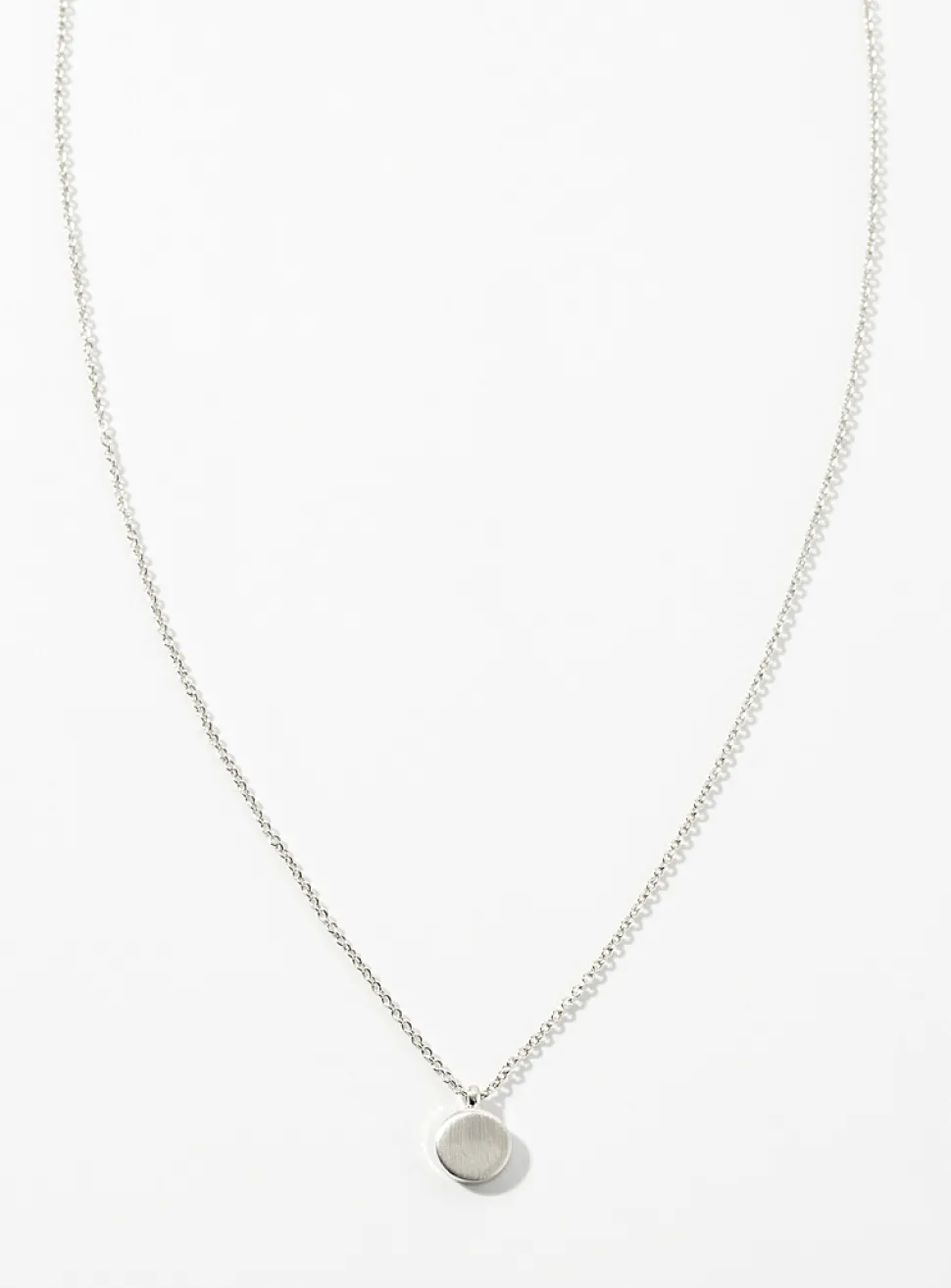 Minimalist pendant necklace