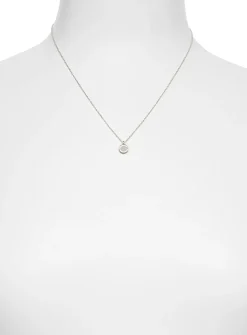 Minimalist pendant necklace