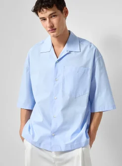 Minimalist poplin camp shirt