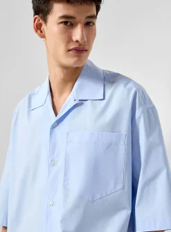 Minimalist poplin camp shirt