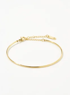 Minimalist rigid bracelet