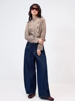 Multiple golden buttons fitted jacket