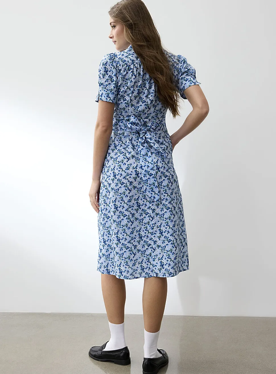 Notch collar belted midi dress