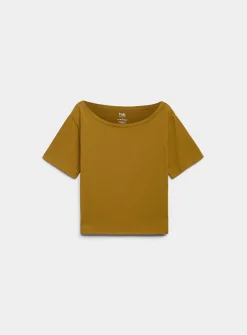 Off-the-shoulder T-shirt
