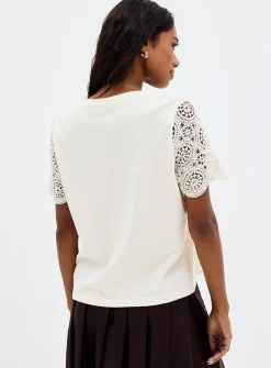 Organic cotton crocheted sleeve T-shirt