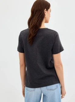 100% organic cotton V-neck T-shirt
