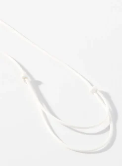 Oval pendant wrap cord choker