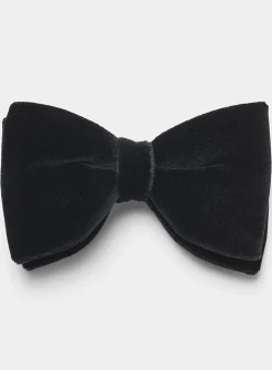 Oversized rich velvet bow tie