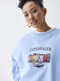 Oversized destination fleece sweatshirt