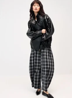 Oversize flaps faux-leather jacket