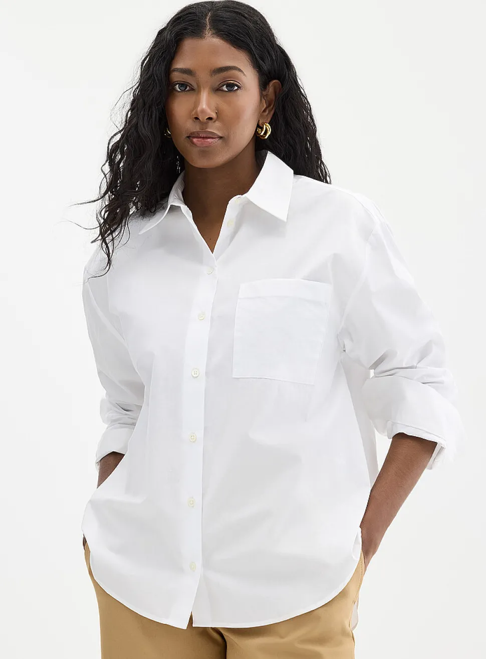 Patch pocket loose poplin shirt