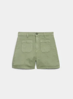 Patch pockets coloured denim short