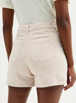 Patch pockets coloured denim short
