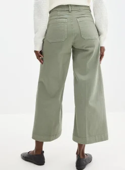 Patch pockets stretch denim pant