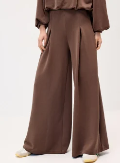 Peach-skin wide-leg pant
