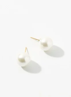 Pearl earrings