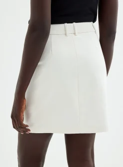 Piped pockets structured skort