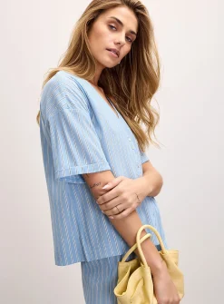 Piqué knit V-neck boxy-fit blouse