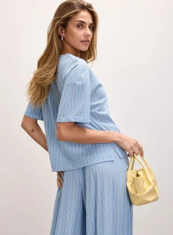 Piqué knit V-neck boxy-fit blouse