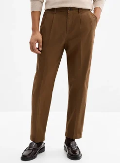Pleated chinos
