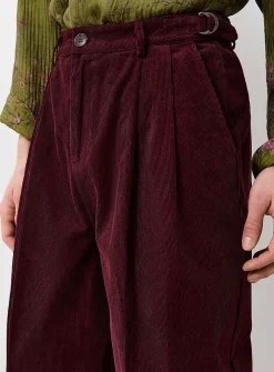 Pleated corduroy pant