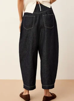 Pleated lightweight denim barrel-leg jean