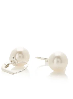 Precious pearl earrings