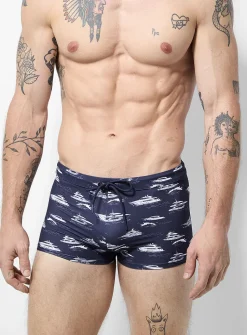 Printed fitted swim trunk