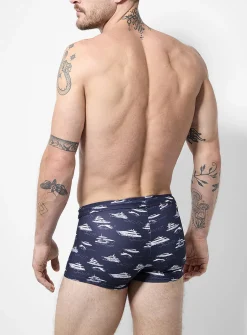 Printed fitted swim trunk