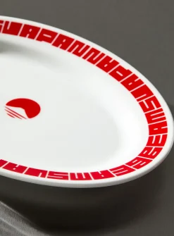 Red rim plate