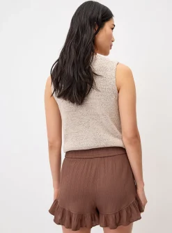 Ruffled elastic-waist mini short