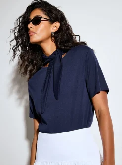 Scarf collar T-shirt