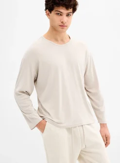 Scoop neck tee