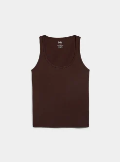Scoop-neck slim-fit tank