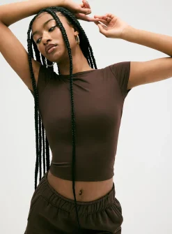 Second-skin open-back T-shirt