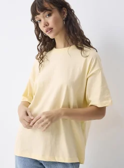 Short-sleeve crew-neck tee