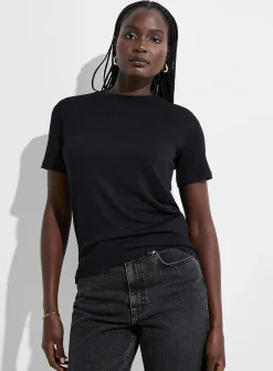 Short-sleeve supple knit T-shirt