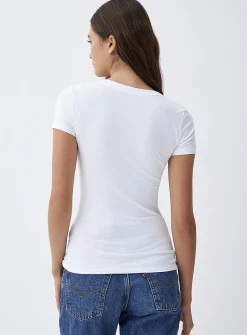 Short-sleeve V-neck tee