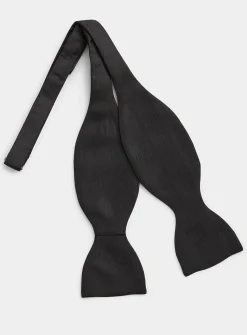 Silk bow tie