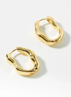 Sinuous hoops